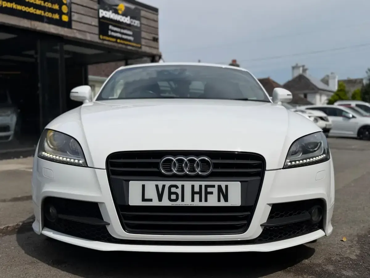 Used Audi TT Black Edition 211 HP (155 kW) 2011 White Coupe