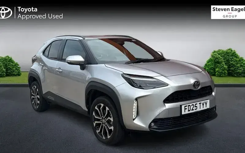 Second-hand Toyota Yaris Hybrid Design 116 CP (85 kW) 2026 Break
