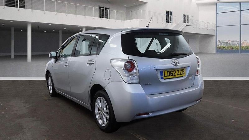 Used Toyota Verso Multidrive S 2012 Silver MPV