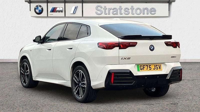 Used BMW iX2 Luxury Line 147 kW (201 HP) 2025 White SUV