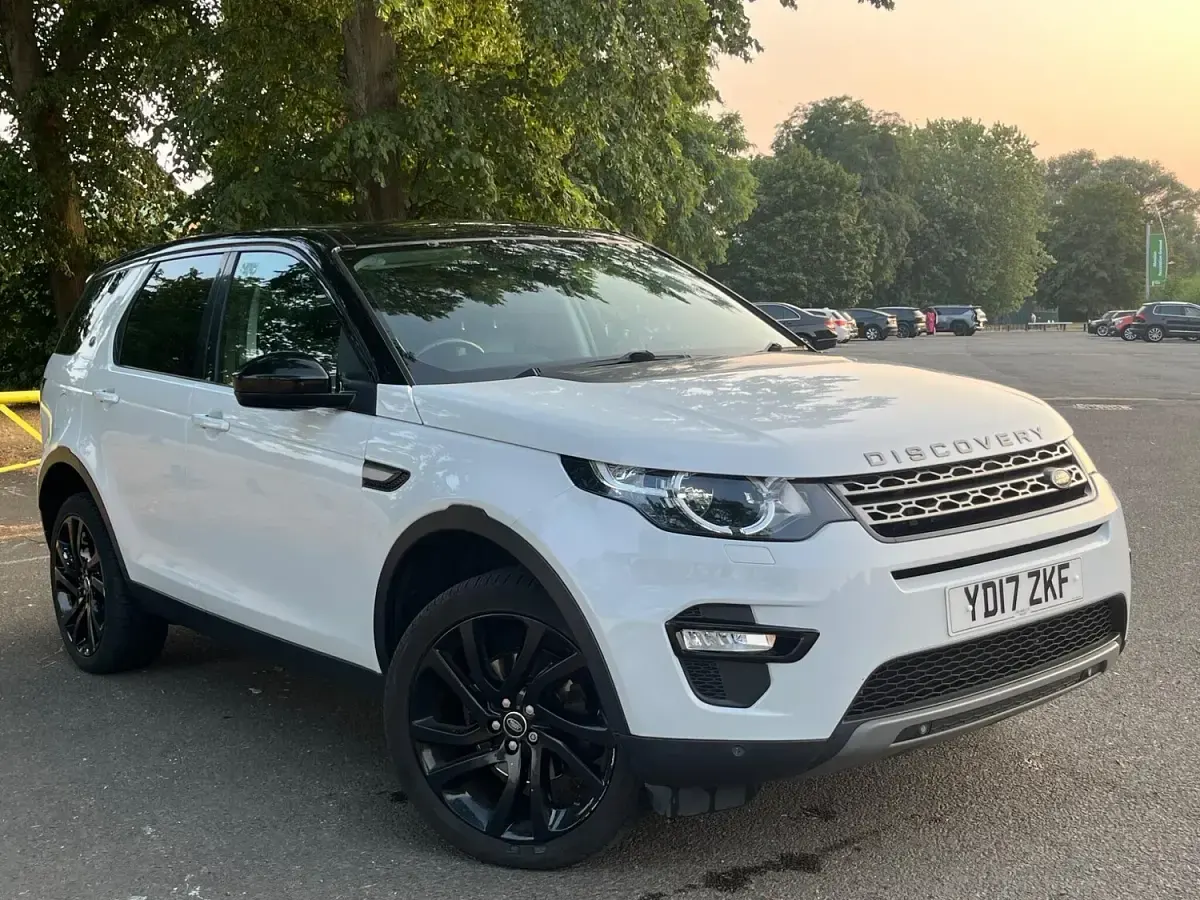 Used Land Rover Discovery Sport SE 2017 White SUV