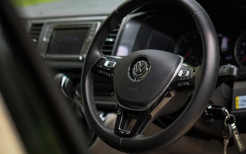 Usado VW California California 150 HP (110 kW) 2018 Preto Van