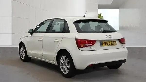 Used Audi A1 105 HP (77 kW) 2012 White Hatchback
