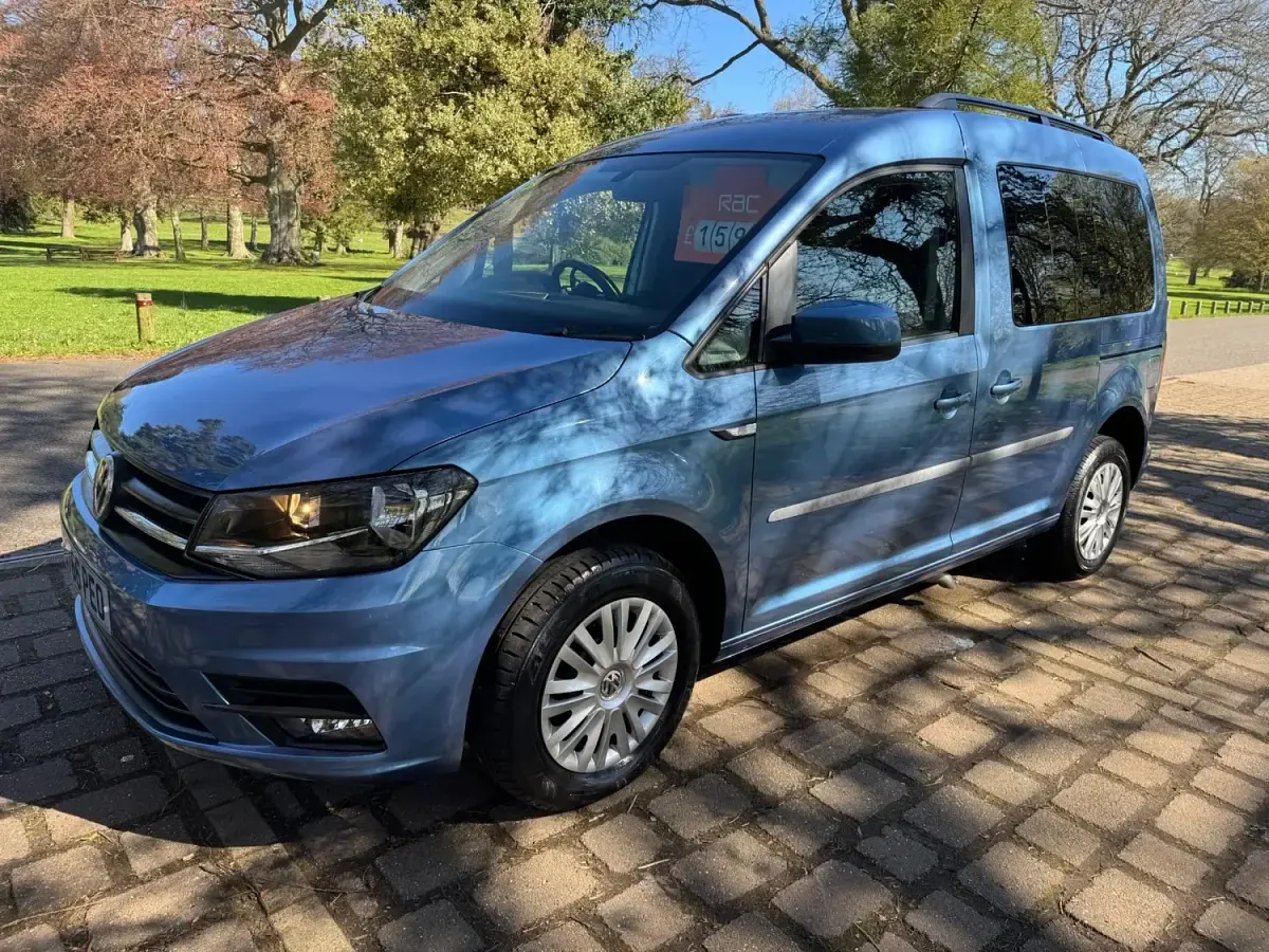 Usado VW Caddy Life 2016 Azul Monovolume