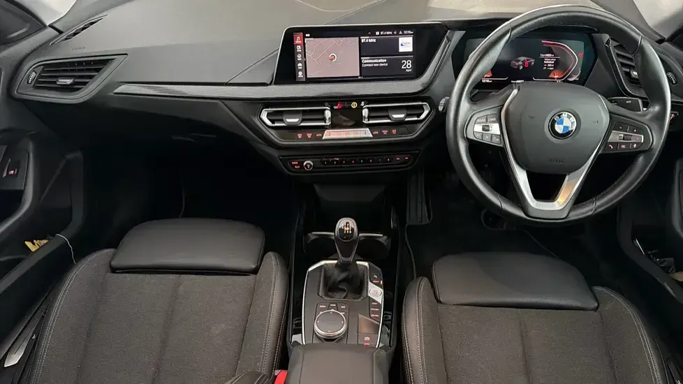 Usado BMW 218 Sport Line 134 HP (98 kW) 2022 Branco Coupé