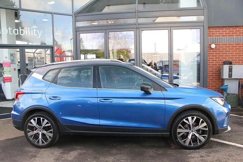 Used Seat Arona Xperience Lux 108 HP (79 kW) 2022 Blue SUV