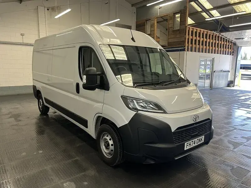 Used Toyota Proace H2 2025 White MPV