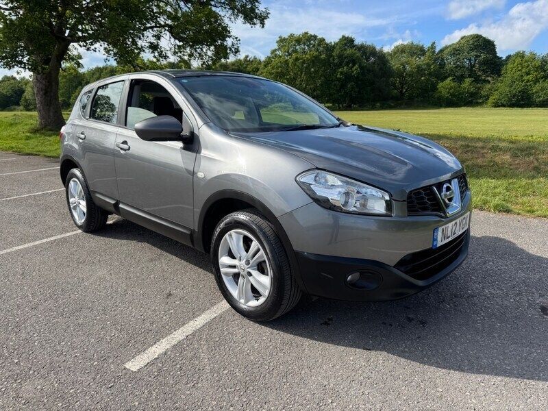 Grey Used 2012 Nissan Qashqai Acenta SUV | £5,995 (A bit pricey) - Image 1/4