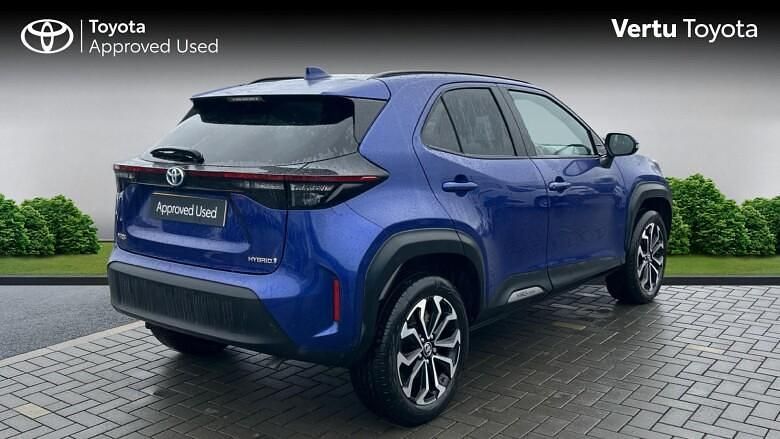 Used Toyota Yaris Hybrid Design 116 HP (85 kW) 2023 Estate