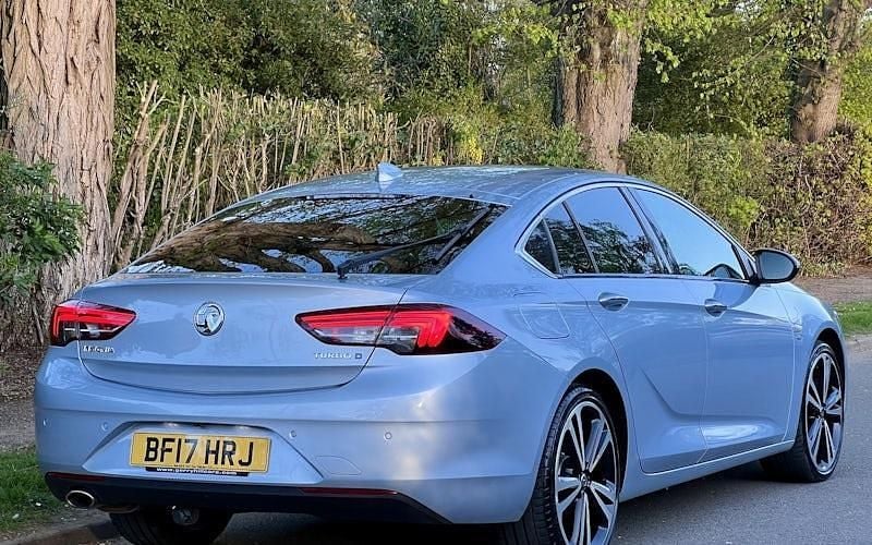 Second-hand Vauxhall Insignia Elite 170 CP (125 kW) 2020 Hatchback