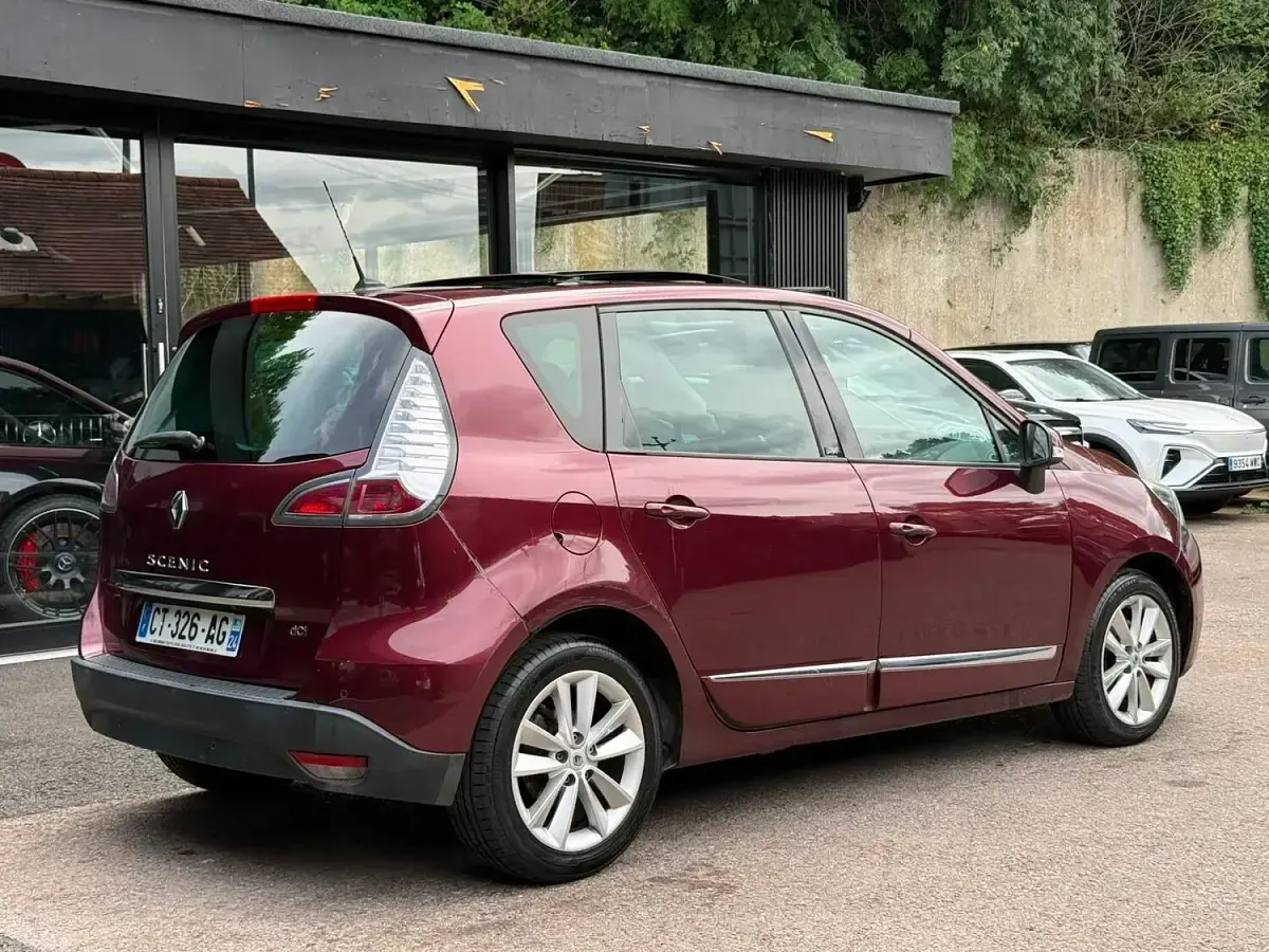 Used Renault Scénic III Dynamique 110 HP (80 kW) 2013 Burgundy MPV
