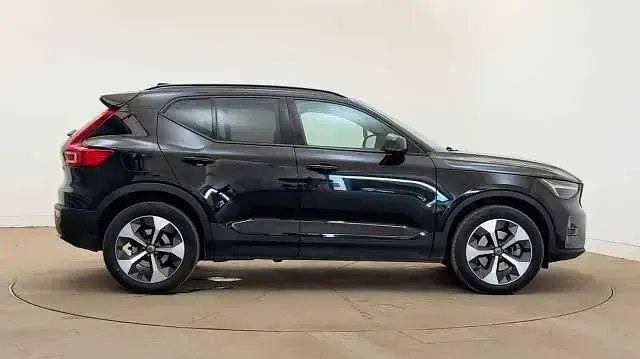 Used Volvo XC40 Plus 194 HP (142 kW) 2025 Black SUV