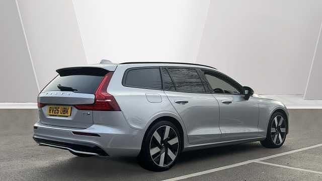 Used Volvo V60 Ultra 449 HP (330 kW) 2025 Estate