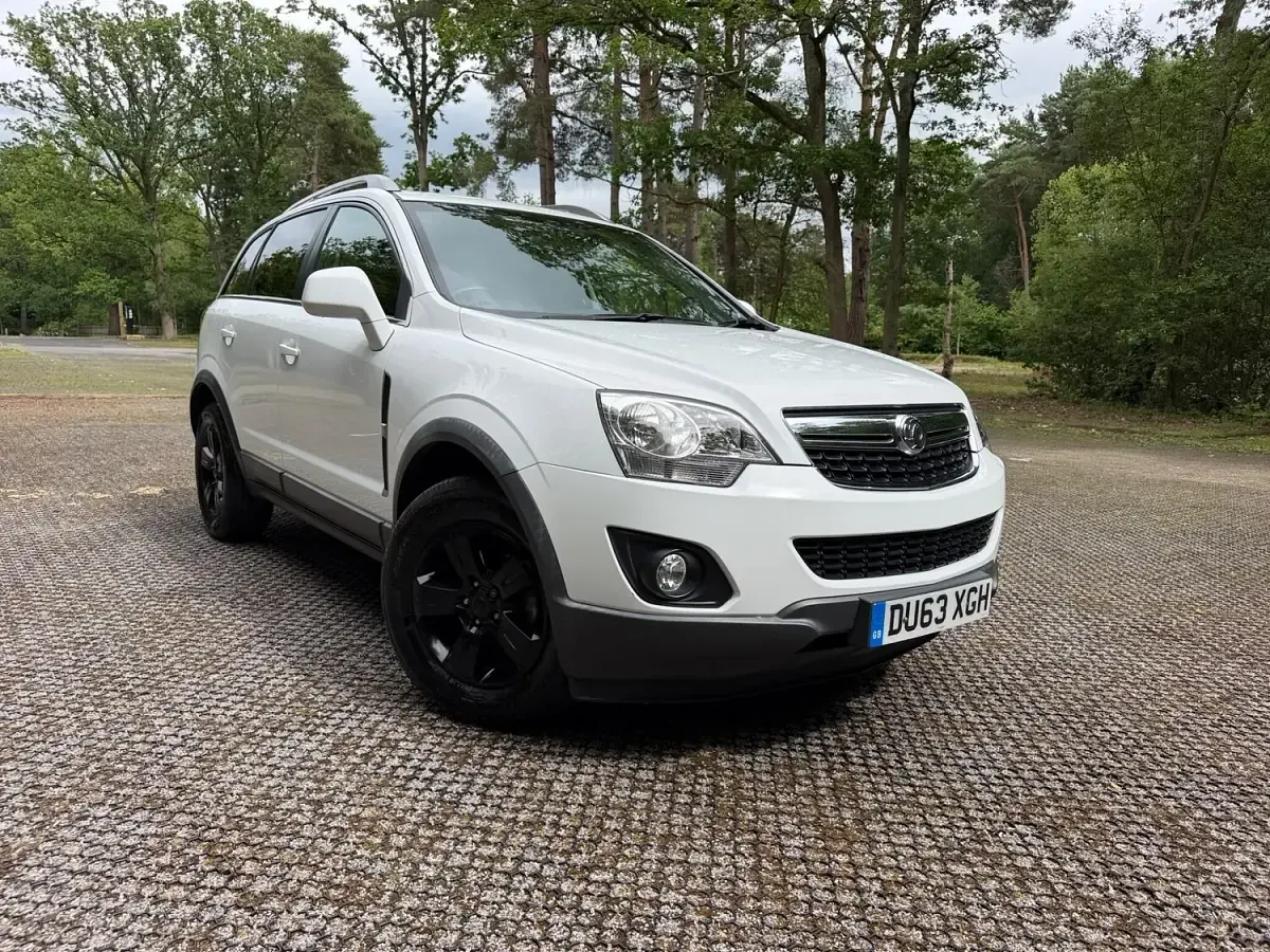 Used Vauxhall Antara S 163 HP (119 kW) 2013 White SUV