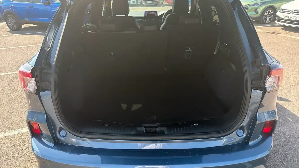 Used Ford Kuga ST-Line X 190 HP (139 kW) 2024 Blue SUV