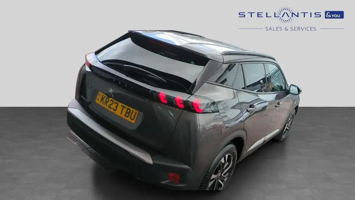 Used Peugeot 2008 Allure+ 100 HP (73 kW) 2023 Grey SUV