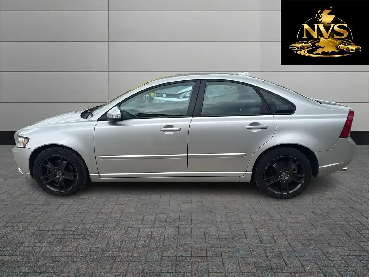 Used Volvo S40 SE 150 HP (110 kW) 2012 Silver Sedan