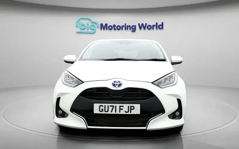 Second-hand Toyota Yaris Hybrid 116 CP (85 kW) 2025 Hatchback