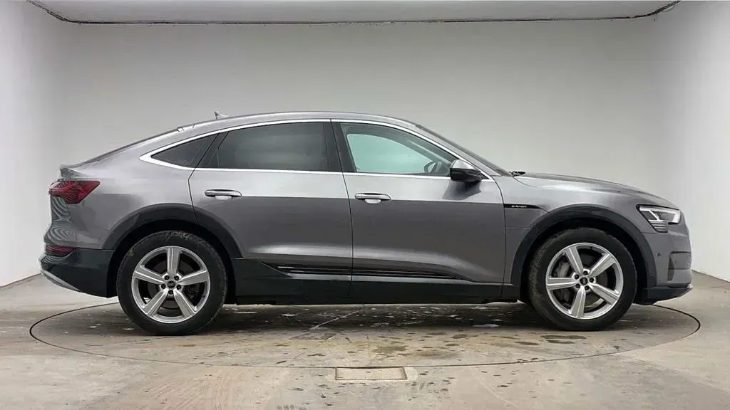 Used Audi e-tron Design 11 kW (15 HP) 2022 SUV