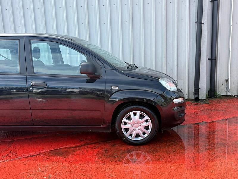 Używany Fiat Panda Pop 69 KM (50 kW) 2013 Czarny Hatchback