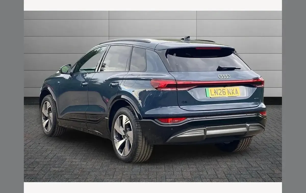 Used Audi Q6 e-tron S-Line 284 kW (387 HP) 2026 Blue SUV