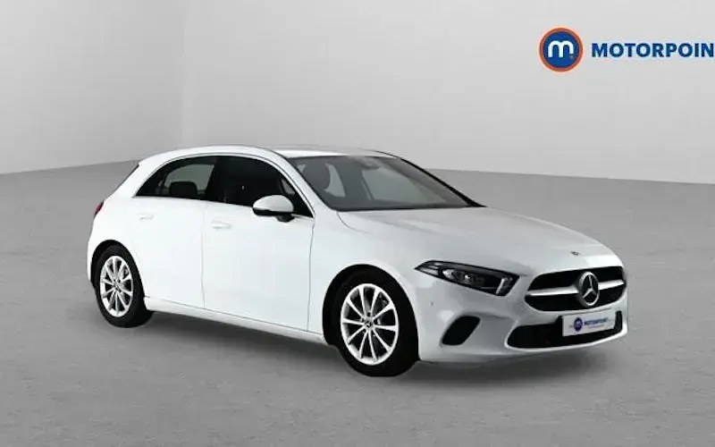 Begagnad Mercedes A180 Executive 136 HK (100 kW) 2022 Halvkombi