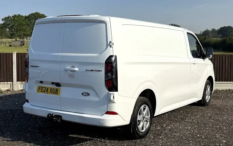 Used Ford Transit Custom Limited 170 HP (125 kW) 2024 White Van