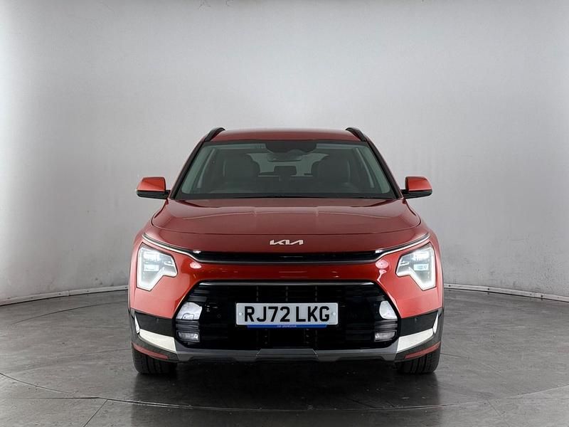 Used Kia Niro 141 HP (103 kW) 2023 Orange SUV