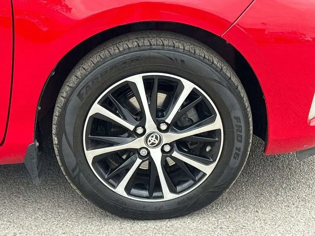 Used Toyota Yaris 109 HP (80 kW) 2019 Red Hatchback