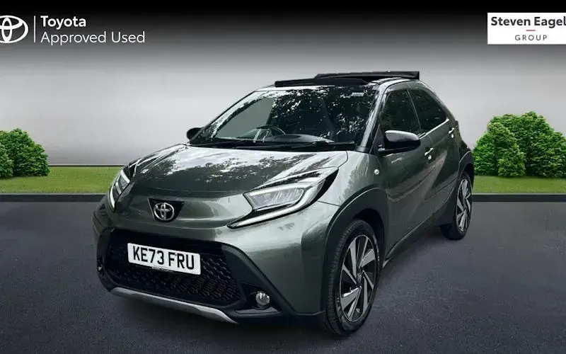 Used Toyota Aygo X 72 HP (52 kW) 2024 Green SUV