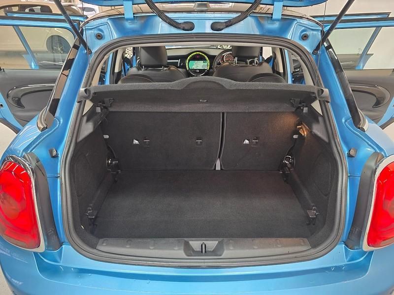 Used Mini Cooper Hatch 136 HP (100 kW) 2017 Blue Hatchback