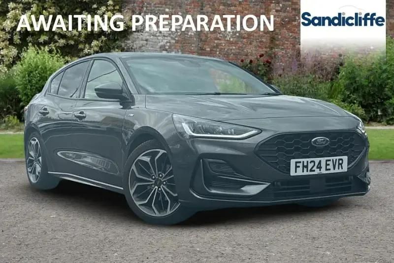 Magnetic (exclusive colour) Used 2024 Ford Focus ST-Line X Hatchback | £19,350 (Fair price) - Image 1/4