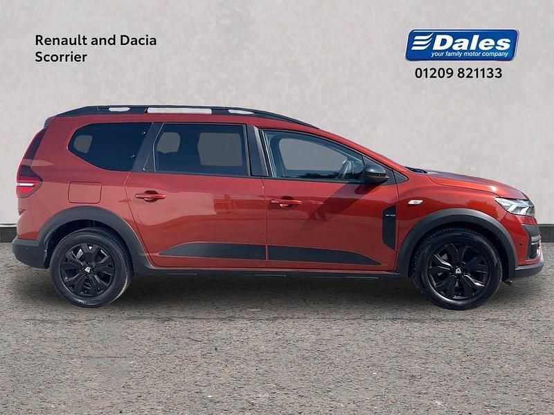Used Dacia Jogger Extreme 110 HP (80 kW) 2022 Brown MPV