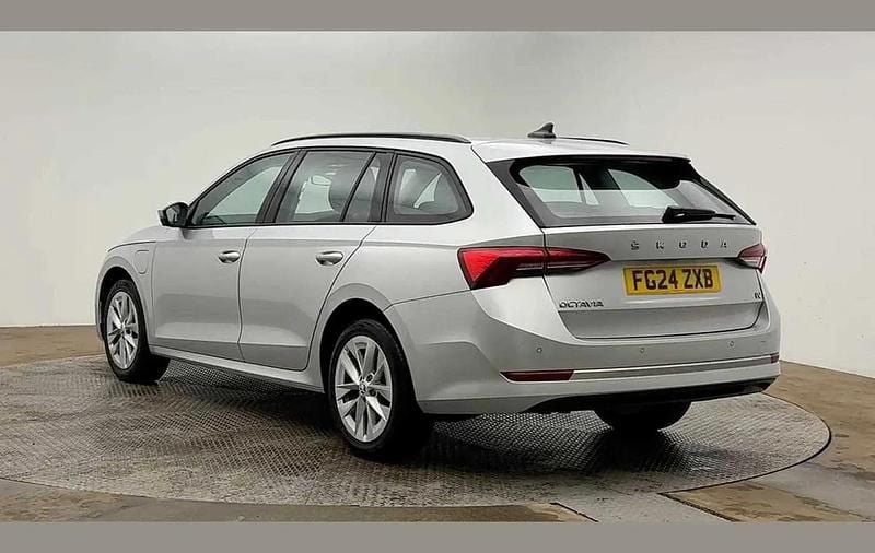 Used Skoda Octavia SE Technology 200 HP (147 kW) 2024 Silver Estate
