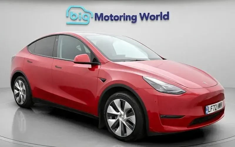 Used Tesla Model Y Long Range AWD 286 kW (389 HP) 2025 SUV