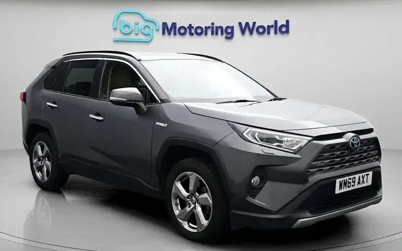 Used Toyota RAV4 Hybrid 218 HP (160 kW) 2020 SUV