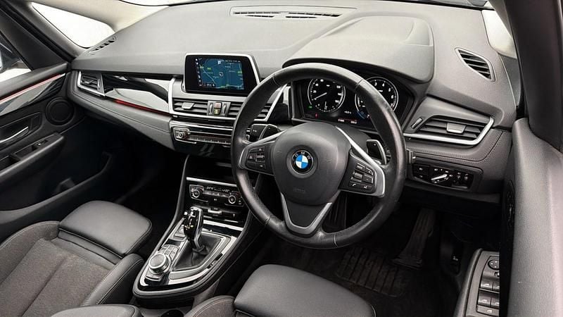 Used BMW 220 Sport Line 192 HP (141 kW) 2019 Blue Estate