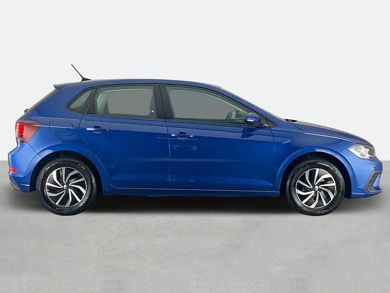 Used VW Polo Life 95 HP (69 kW) 2023 Blue Hatchback