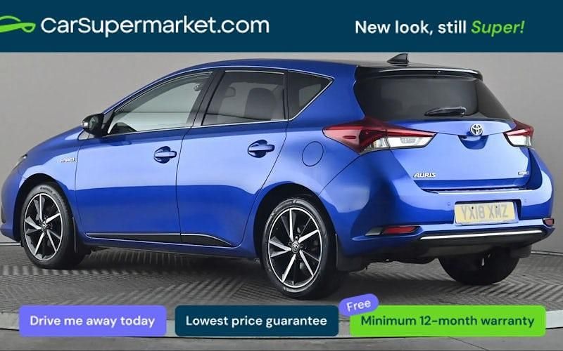 Used Toyota Auris Hybrid Design 136 HP (100 kW) 2018 Blue/black Hatchback