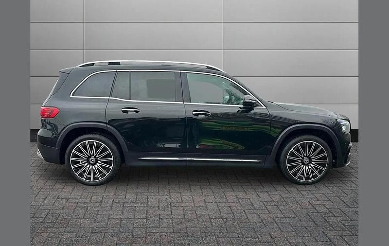 Used Mercedes GLB200 AMG Line Premium Plus 161 HP (118 kW) 2025 Black SUV