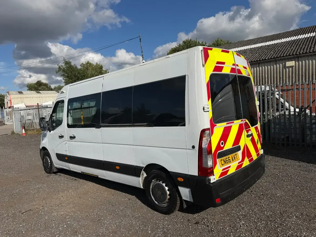 Used Renault Master Business 125 HP (91 kW) 2016 White Van