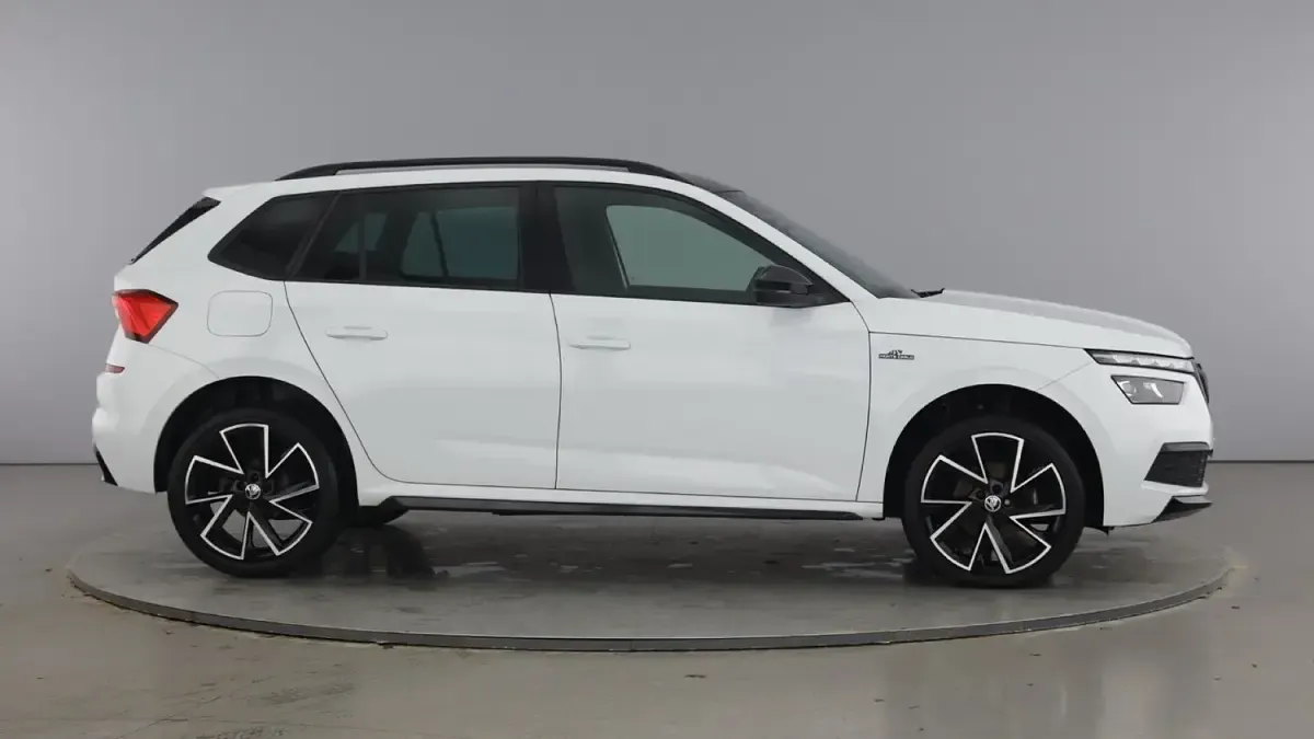 Used Skoda Kamiq Monte Carlo 150 HP (110 kW) 2021 Moon white metallic SUV