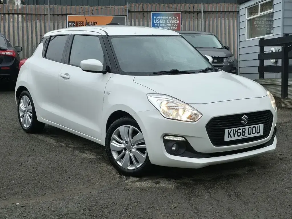 Used Suzuki Swift SZ-T 111 HP (81 kW) 2018 White Hatchback