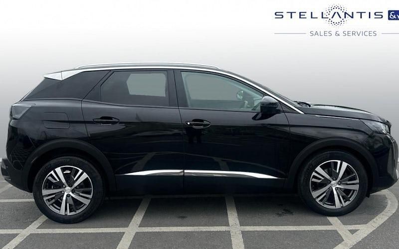 Second-hand Peugeot 3008 Allure Premium 131 CP (96 kW) 2021 Negru SUV