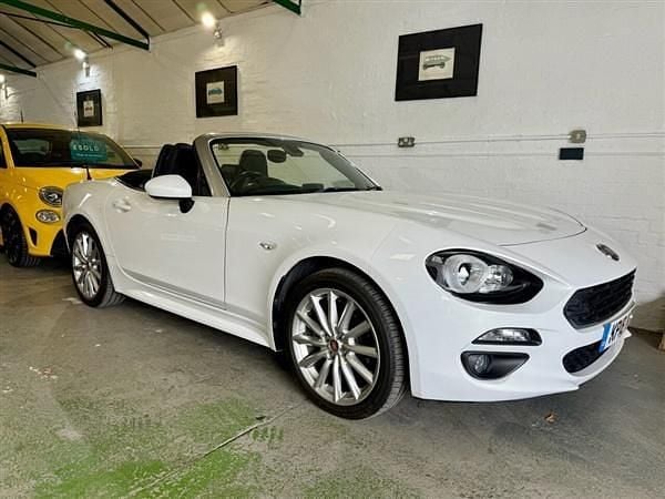 White Used 2018 Fiat 124 Lusso Cabriolet | £14,150 (Fair price) - Image 1/4