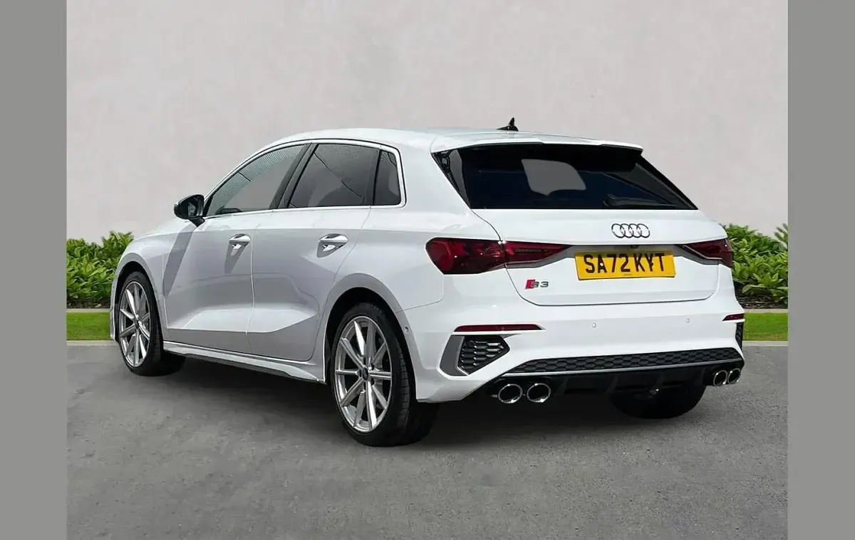Used Audi S3 Sportback Comfort 310 HP (228 kW) 2022 White Hatchback