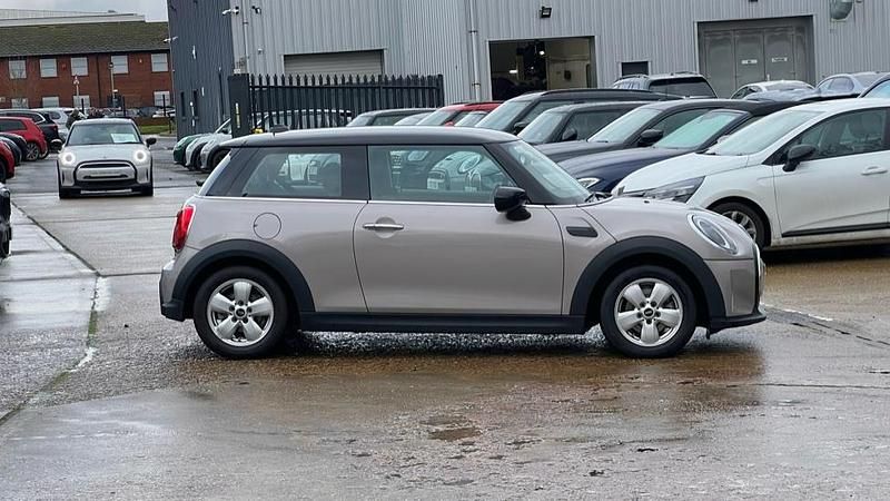 Used Mini Cooper Classic 134 HP (98 kW) 2023 Grey Hatchback