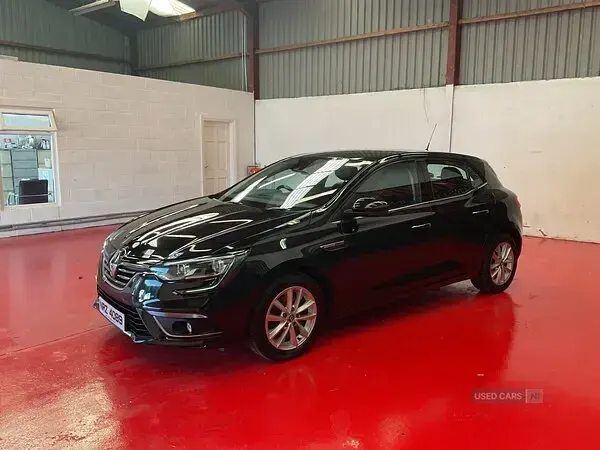Used Renault Mégane IV Dynamique 108 HP (79 kW) 2018 Black Hatchback