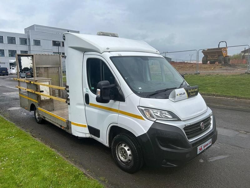 Usado Fiat Ducato 130 HP (95 kW) 2018 Branco Van