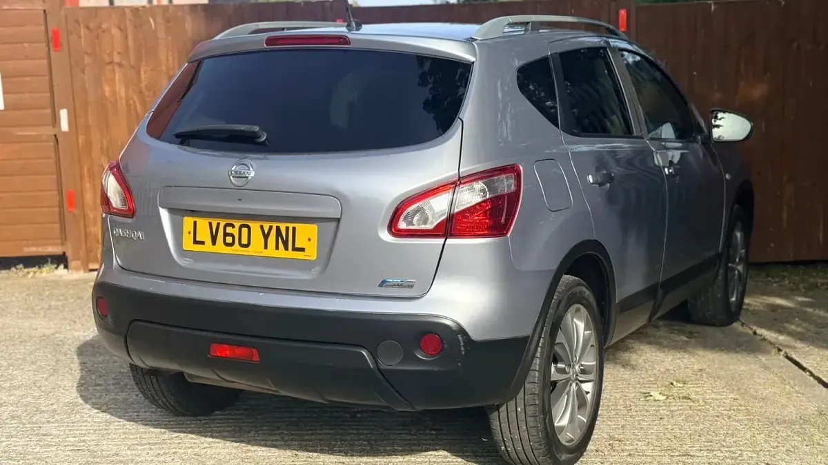 Used Nissan Qashqai Tekna 110 HP (80 kW) 2011 Grey SUV